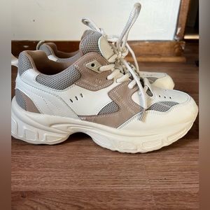 SOLD Chunky sneakers